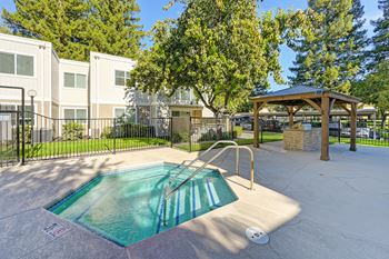 Year-round hot tub